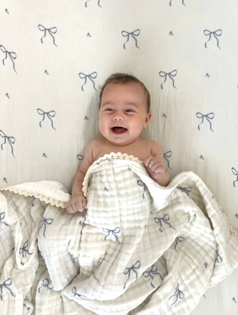 Cotton Gauze Crib Sheet - Periwinkle Bows